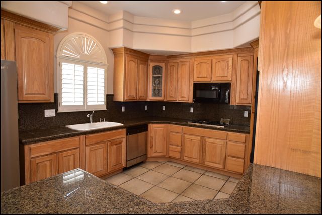 6371 FRANKLIN VIEW Drive, El Paso, TX 79912