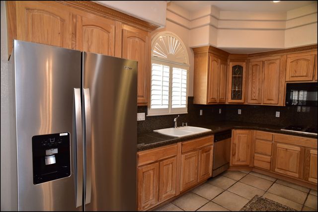 6371 FRANKLIN VIEW Drive, El Paso, TX 79912