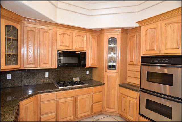 6371 FRANKLIN VIEW Drive, El Paso, TX 79912