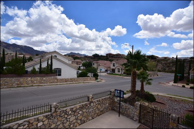 6371 FRANKLIN VIEW Drive, El Paso, TX 79912