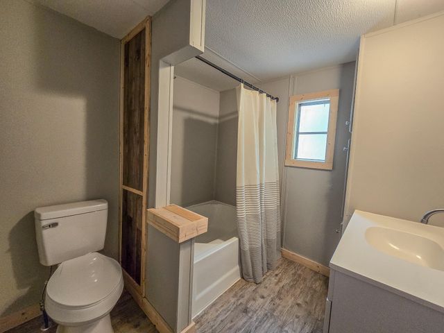 22163 County Road 288, Pittsburg, MO 65724