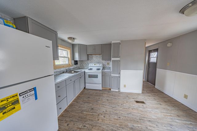 22163 County Road 288, Pittsburg, MO 65724