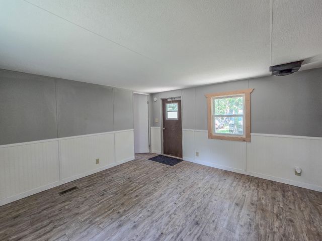 22163 County Road 288, Pittsburg, MO 65724