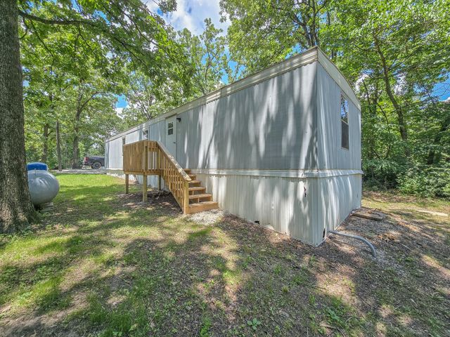 22163 County Road 288, Pittsburg, MO 65724
