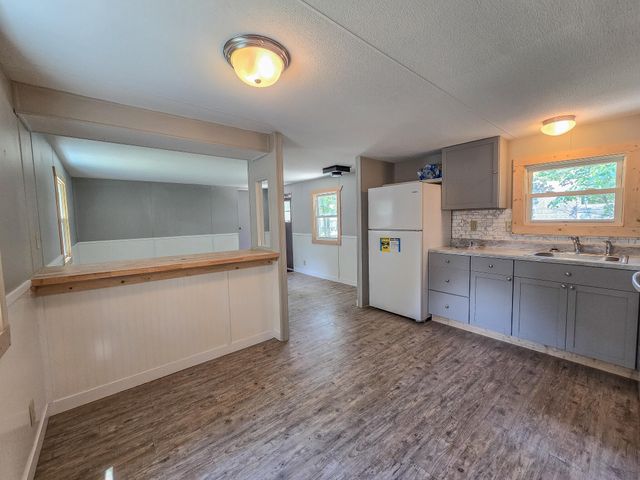 22163 County Road 288, Pittsburg, MO 65724