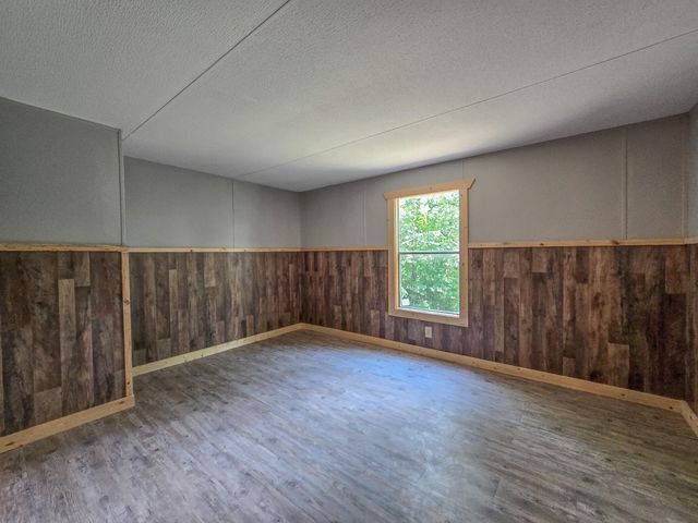 22163 County Road 288, Pittsburg, MO 65724