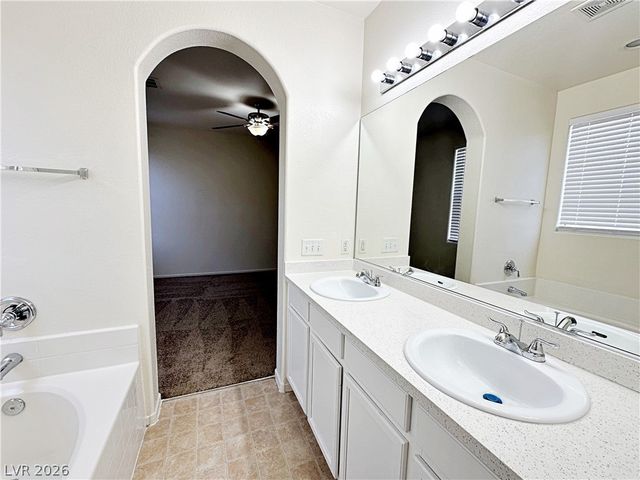 5914 Tinazzi Way, Las Vegas, NV 89141