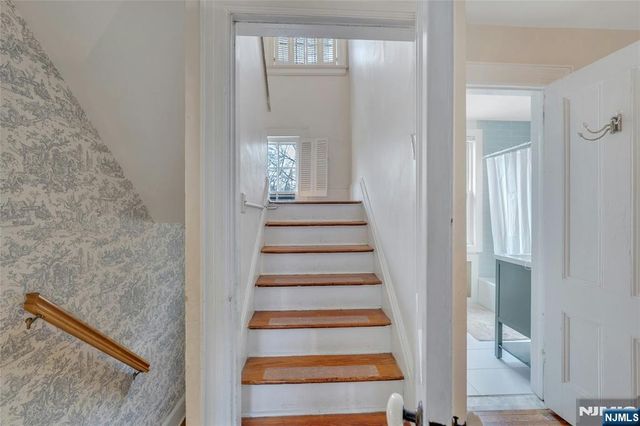 80 Glenwood Road, Englewood, NJ 07631