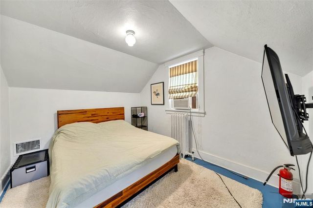 80 Glenwood Road, Englewood, NJ 07631