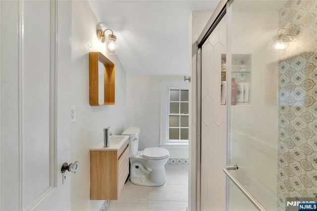 80 Glenwood Road, Englewood, NJ 07631