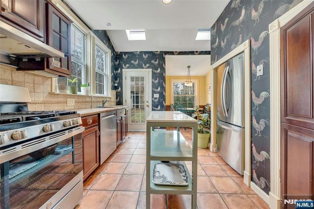 80 Glenwood Road, Englewood, NJ 07631