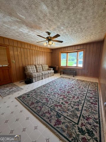 131 Berry Road, Cedartown, GA 30125