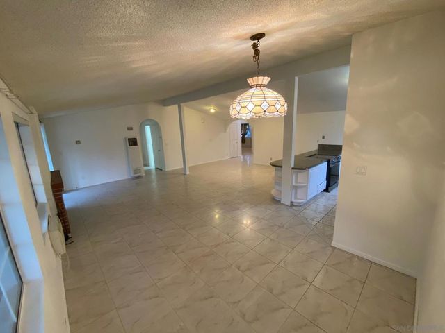 9516 Larrabee Ave, San Diego, CA 92123