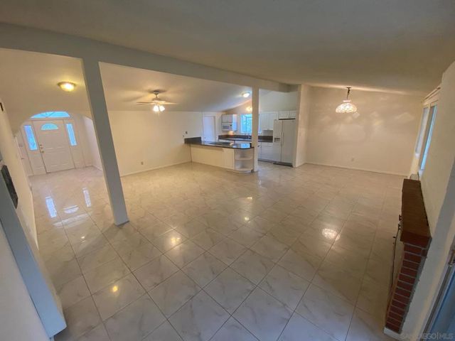 9516 Larrabee Ave, San Diego, CA 92123