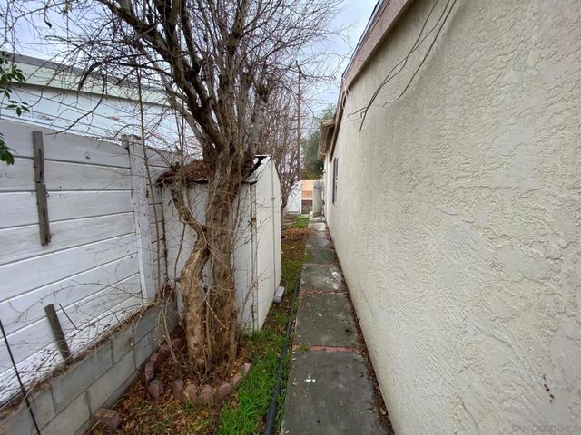 9516 Larrabee Ave, San Diego, CA 92123