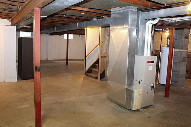 2718 WELLINGTON Road, Erie, PA 16506