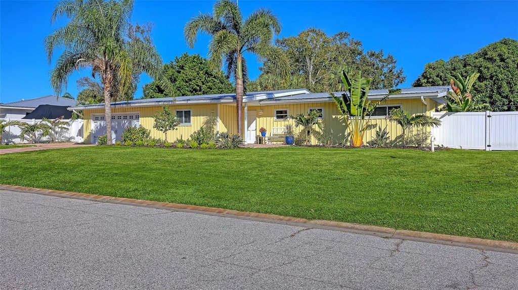 2525 HIBISCUS STREET, Sarasota, FL 34239