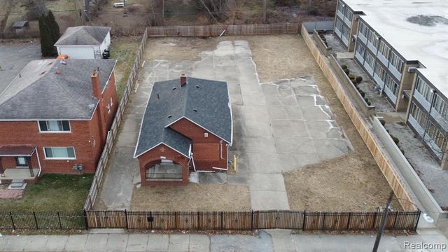 19761 Greenfield Road, Detroit, MI 48235