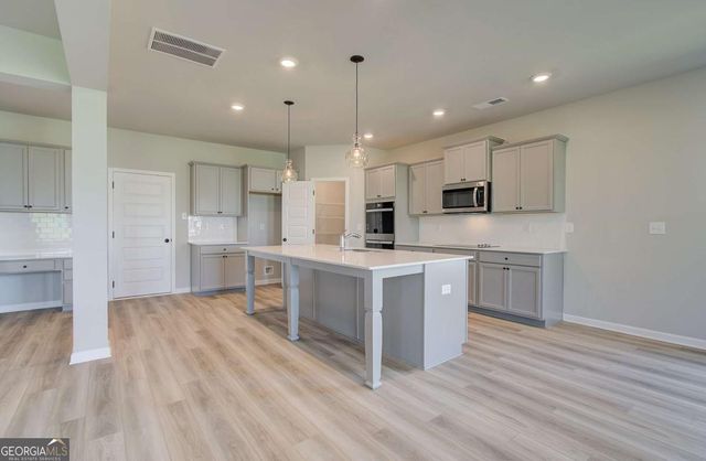 713 Dunlake Way, Locust Grove, GA 30248