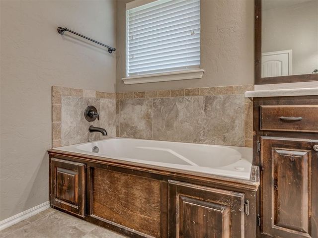 529 Whispering Oaks Boulevard, Moore, OK 73160