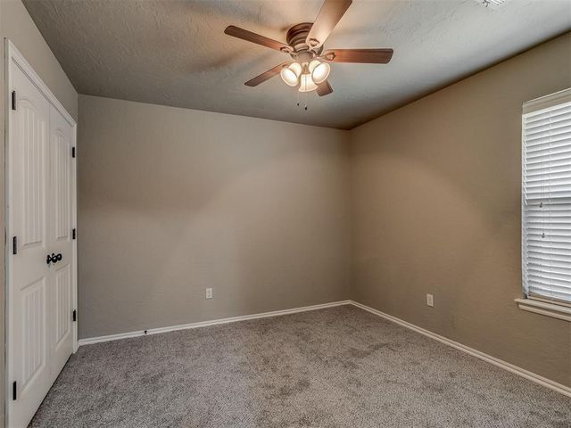 529 Whispering Oaks Boulevard, Moore, OK 73160