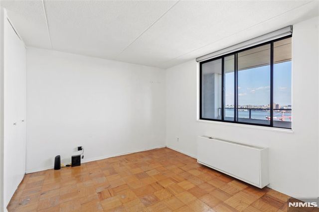 250 Gorge Road 18K, Cliffside Park, NJ 07010