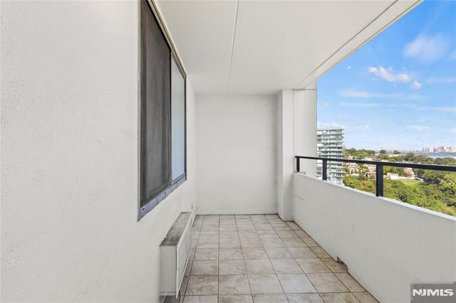 250 Gorge Road 18K, Cliffside Park, NJ 07010