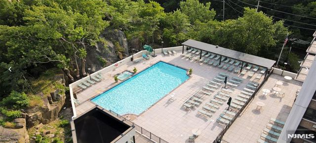 250 Gorge Road 18K, Cliffside Park, NJ 07010