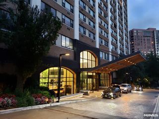 250 Gorge Road 18K, Cliffside Park, NJ 07010
