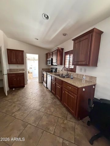5747 W Missouri Avenue 32, Glendale, AZ 85301