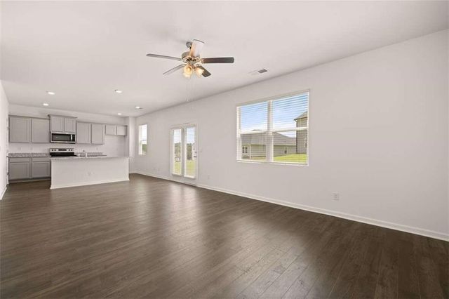 186 Aster Avenue, Locust Grove, GA 30248