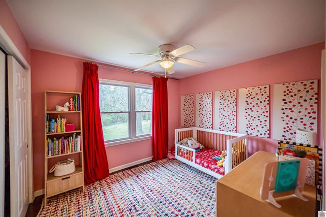 726 Woodland Dr, Paducah, KY 42001