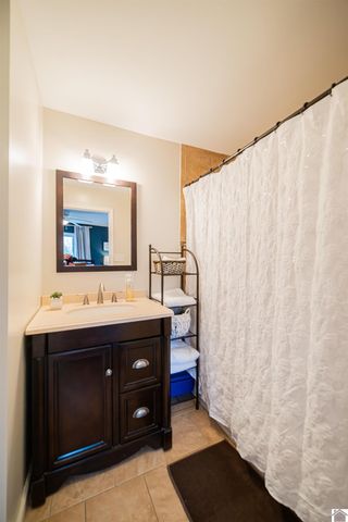 726 Woodland Dr, Paducah, KY 42001