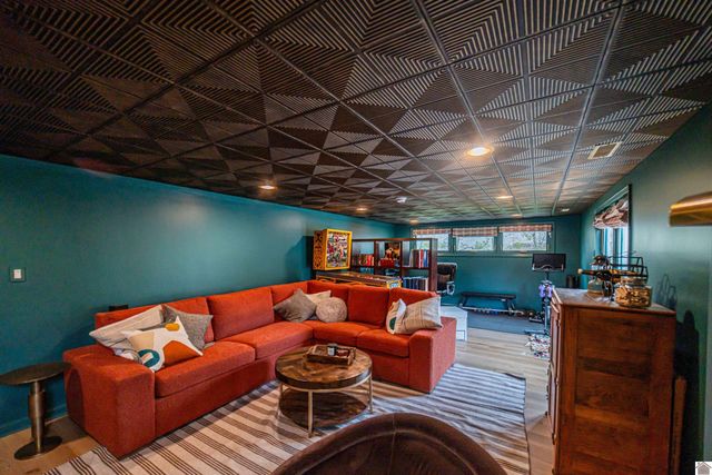 726 Woodland Dr, Paducah, KY 42001