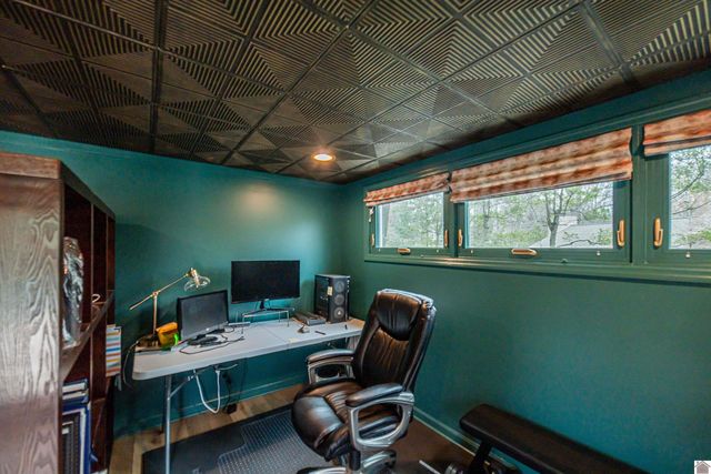 726 Woodland Dr, Paducah, KY 42001