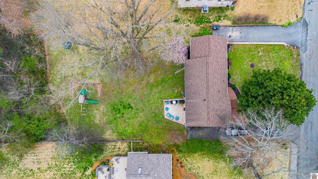 726 Woodland Dr, Paducah, KY 42001