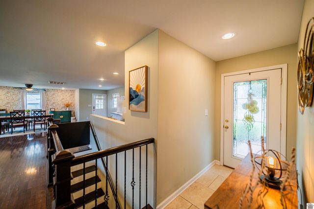 726 Woodland Dr, Paducah, KY 42001