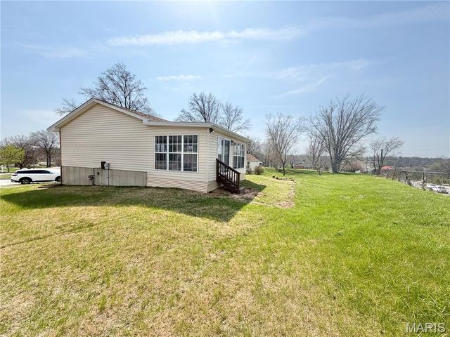 344 Saddle Back Drive, St Louis, MO 63129
