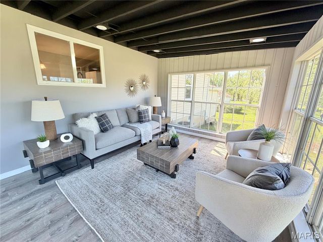 344 Saddle Back Drive, St Louis, MO 63129