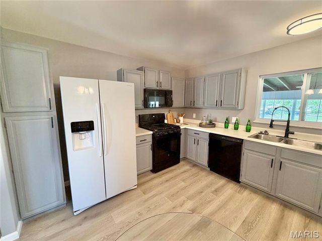 344 Saddle Back Drive, St Louis, MO 63129