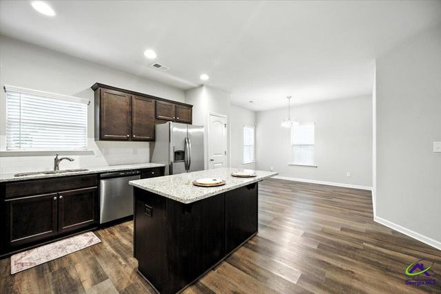 196 Amelia Drive, Byron, GA 31008