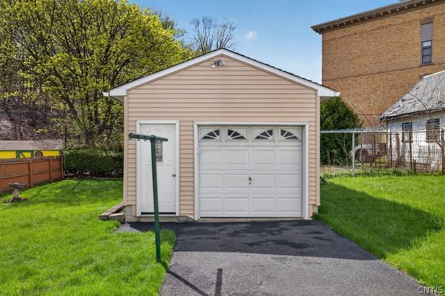 210 Freeman Avenue, Geddes, NY 13209