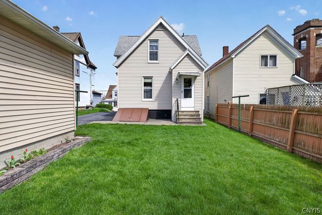 210 Freeman Avenue, Geddes, NY 13209