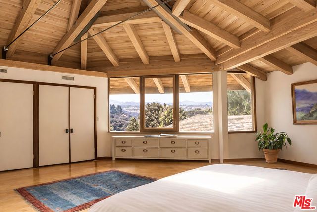 1926 Calle Yucca, Thousand Oaks, CA 91360