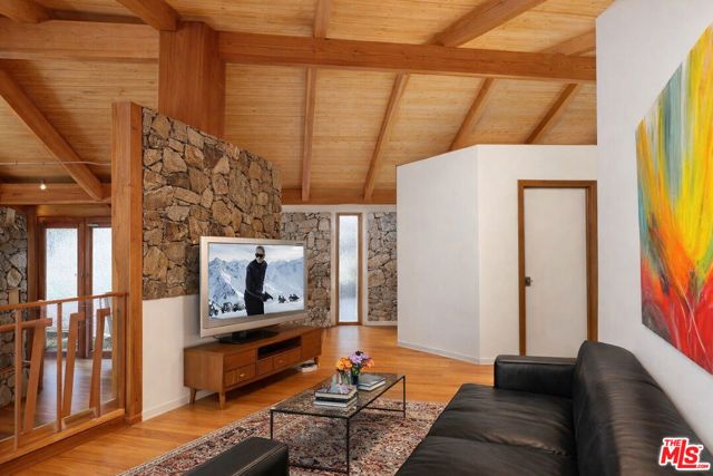 1926 Calle Yucca, Thousand Oaks, CA 91360