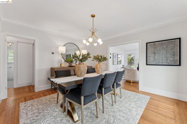 5721 Roberts Ave, Oakland, CA 94605