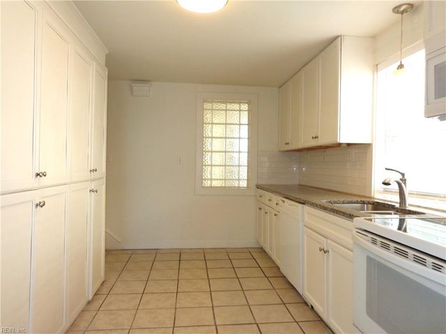 2020 E Ocean View Ave Apt 5, Norfolk, VA 23503