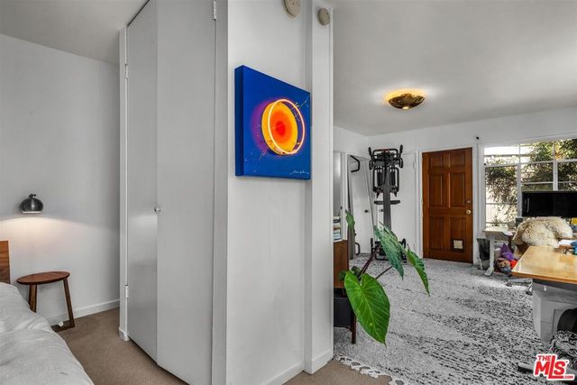 2652 N Beachwood Drive, Los Angeles, CA 90068