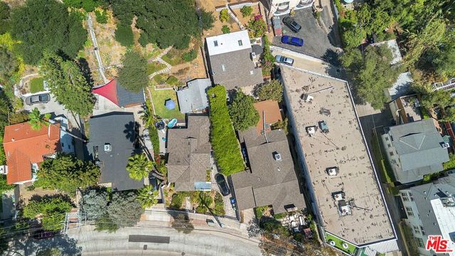 2652 N Beachwood Drive, Los Angeles, CA 90068