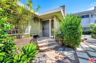 2652 N Beachwood Drive, Los Angeles, CA 90068